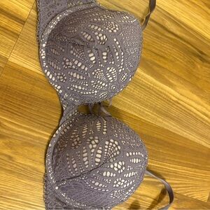 Victoria's Secret Lace Underwire Bra in Purple